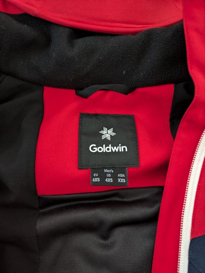 ゴールドウィン　 スキーウェア (ユニセックス)上下セット　子供もOK