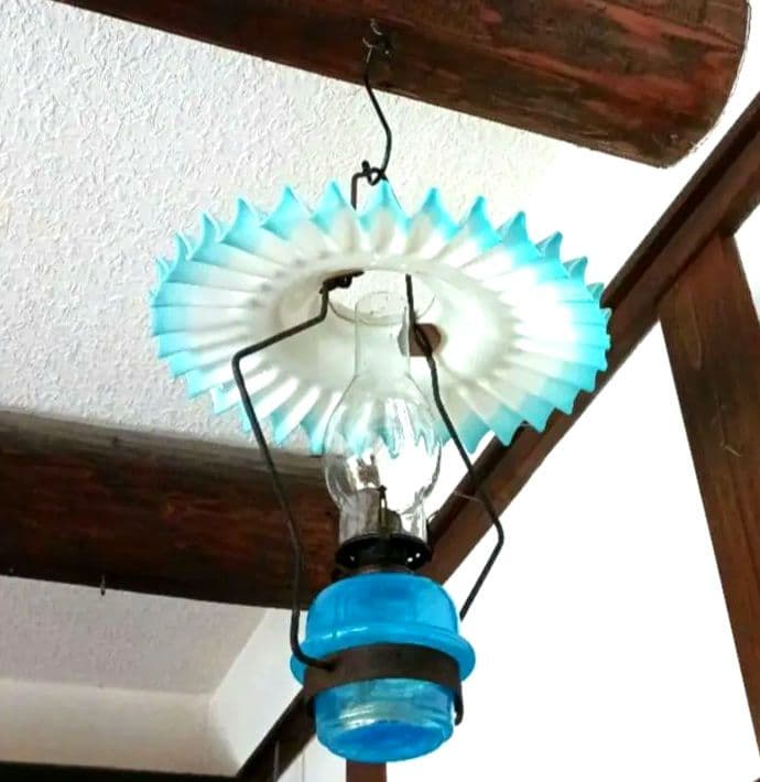 アンティーク吊りオイルランプ　　スカイブルー