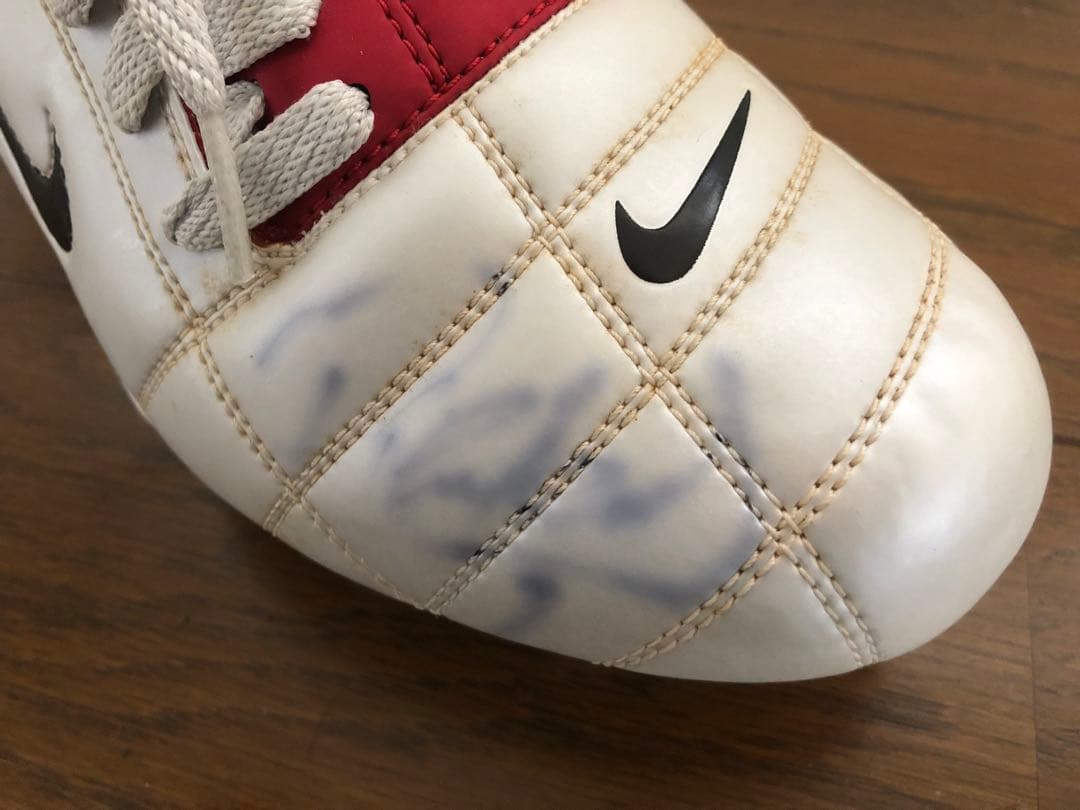 【元スペイン代表】ホセ・アントニオ・レジェス 直筆 サイン入り スパイク 右足用