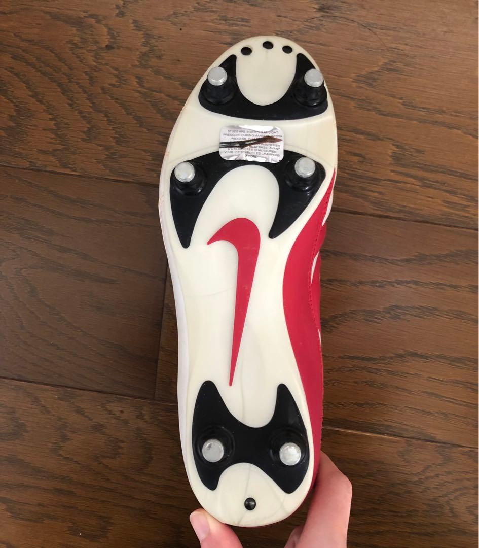 【元スペイン代表】ホセ・アントニオ・レジェス 直筆 サイン入り スパイク 右足用