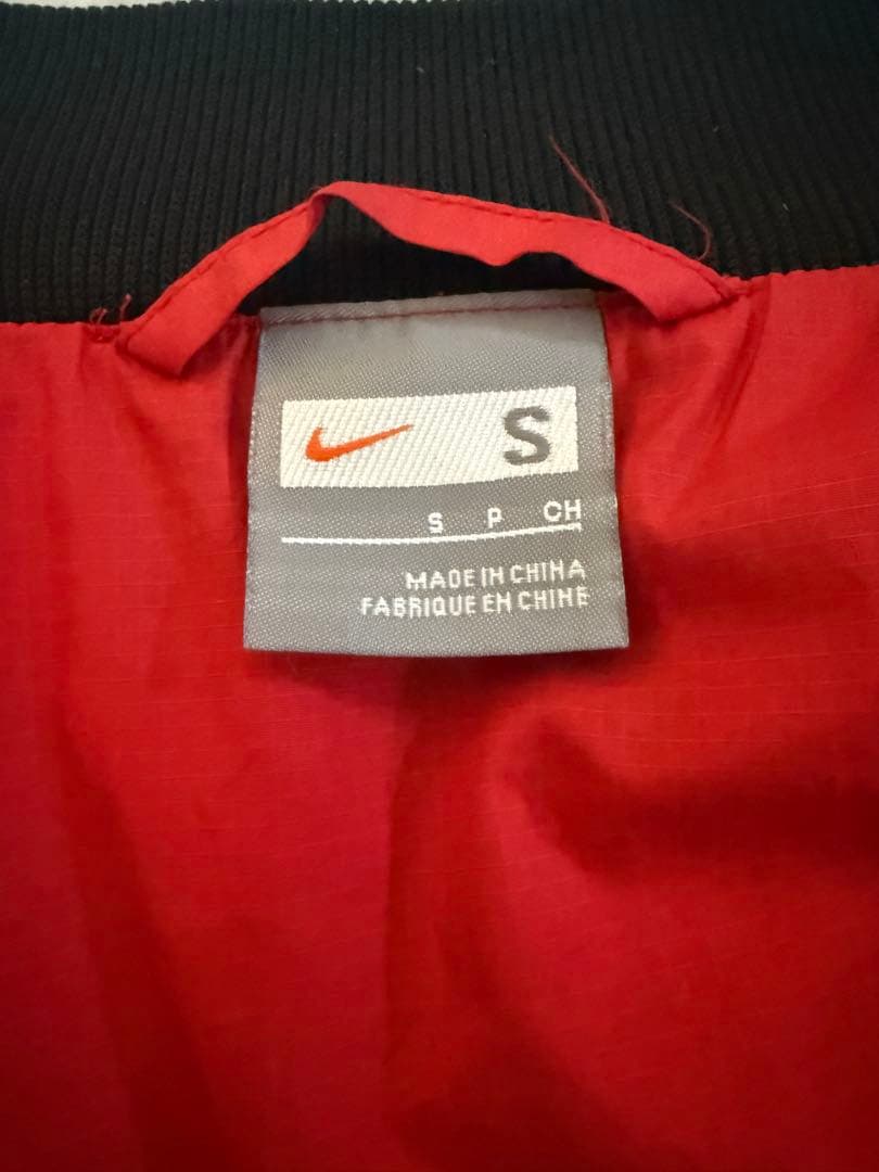 浦和レッズ　選手支給品　【希少】ウィンドブレーカー Sサイズ