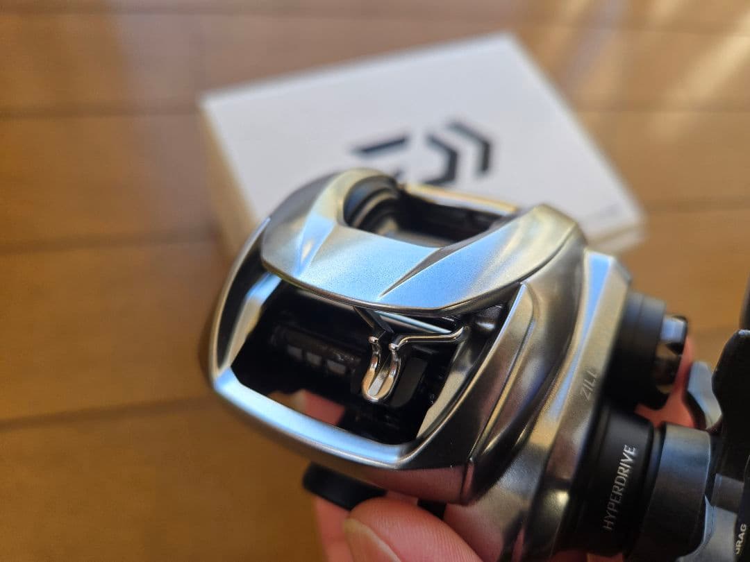 【美品】Daiwa　ダイワ　21ジリオンSVTW 100HL