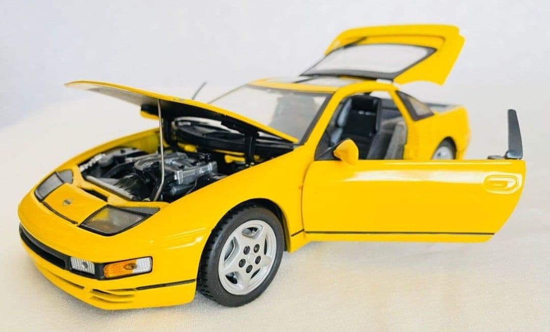 京商1/18 後期型左ハンドル　フェアレディZ300ZXyellow訳あり品