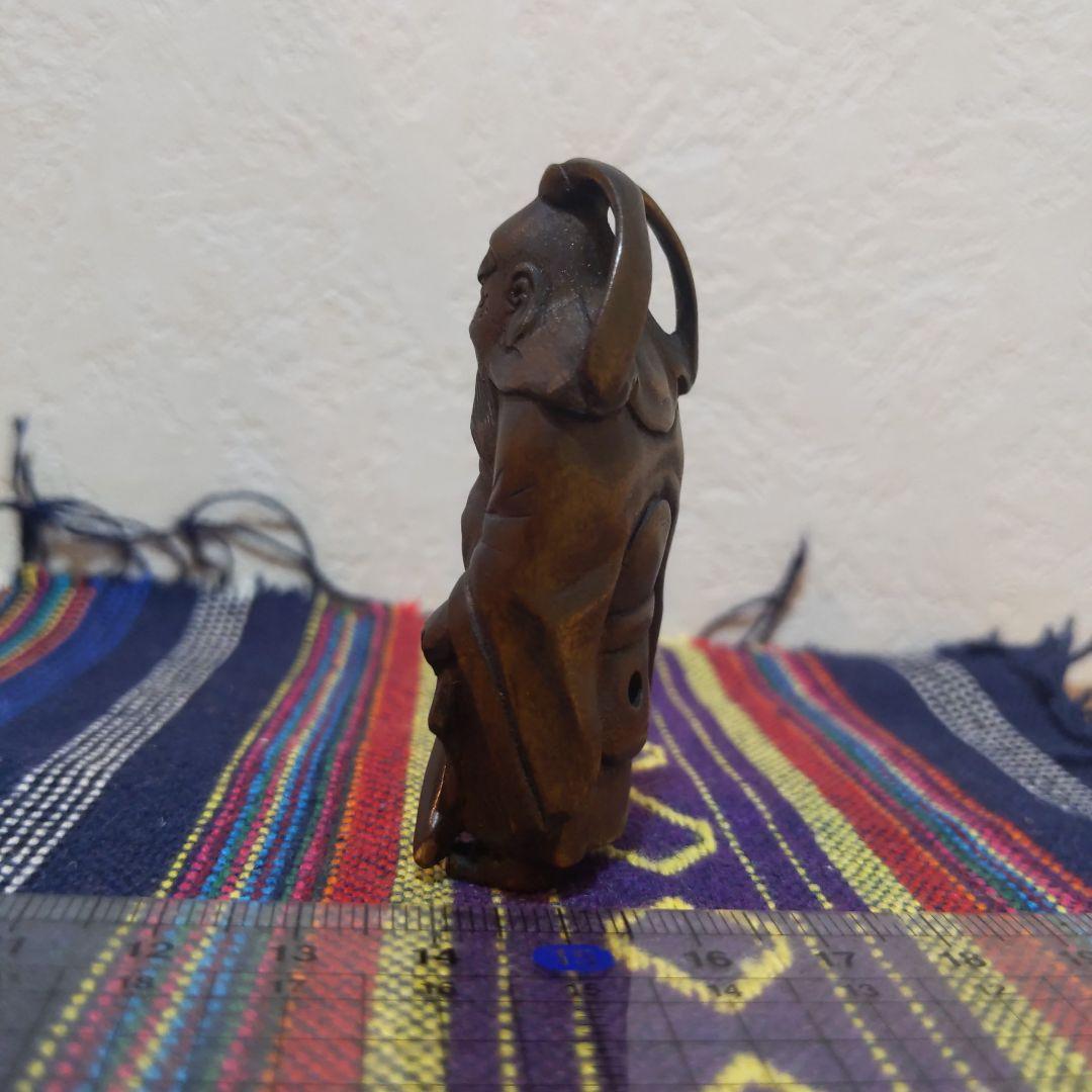 時代提げ物 緻密彫木製根付 在銘【鍾馗様】高さ約6.3cm 重さ約17ｇ厄除魔除