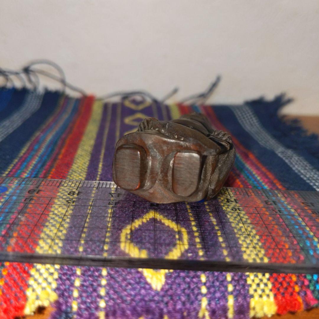 時代提げ物 緻密彫木製根付 在銘【鍾馗様】高さ約6.3cm 重さ約17ｇ厄除魔除