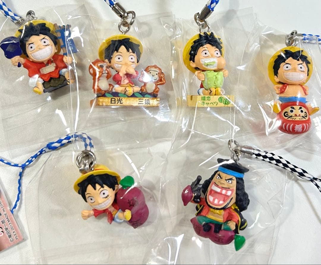 根付けストラップ　ワンピース