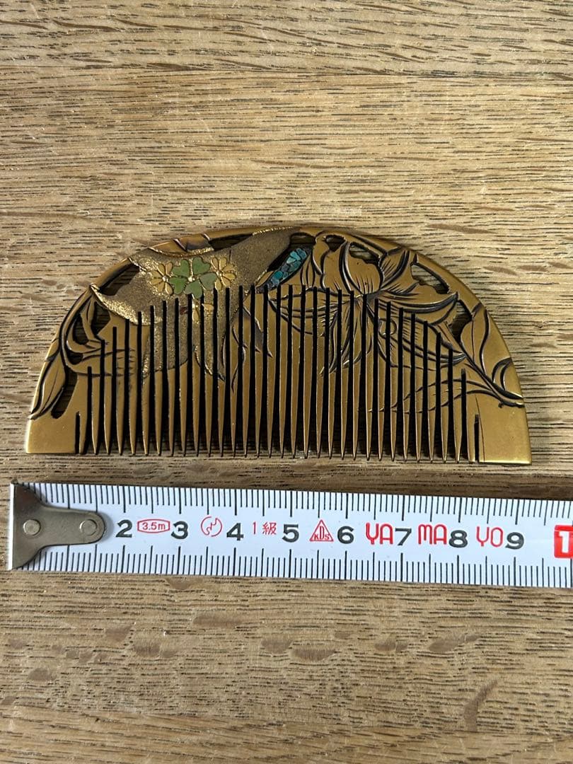 ゴールド螺鈿細工透かし模様櫛とかんざしセット　箱入り