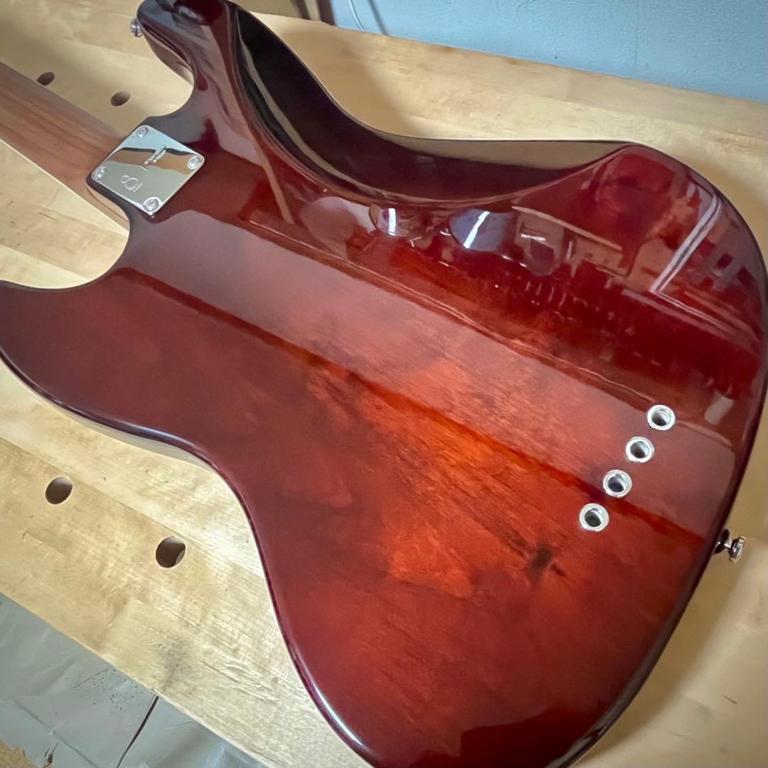 新品同様 Sire / V5R Alder-4 ※fender sadowsky