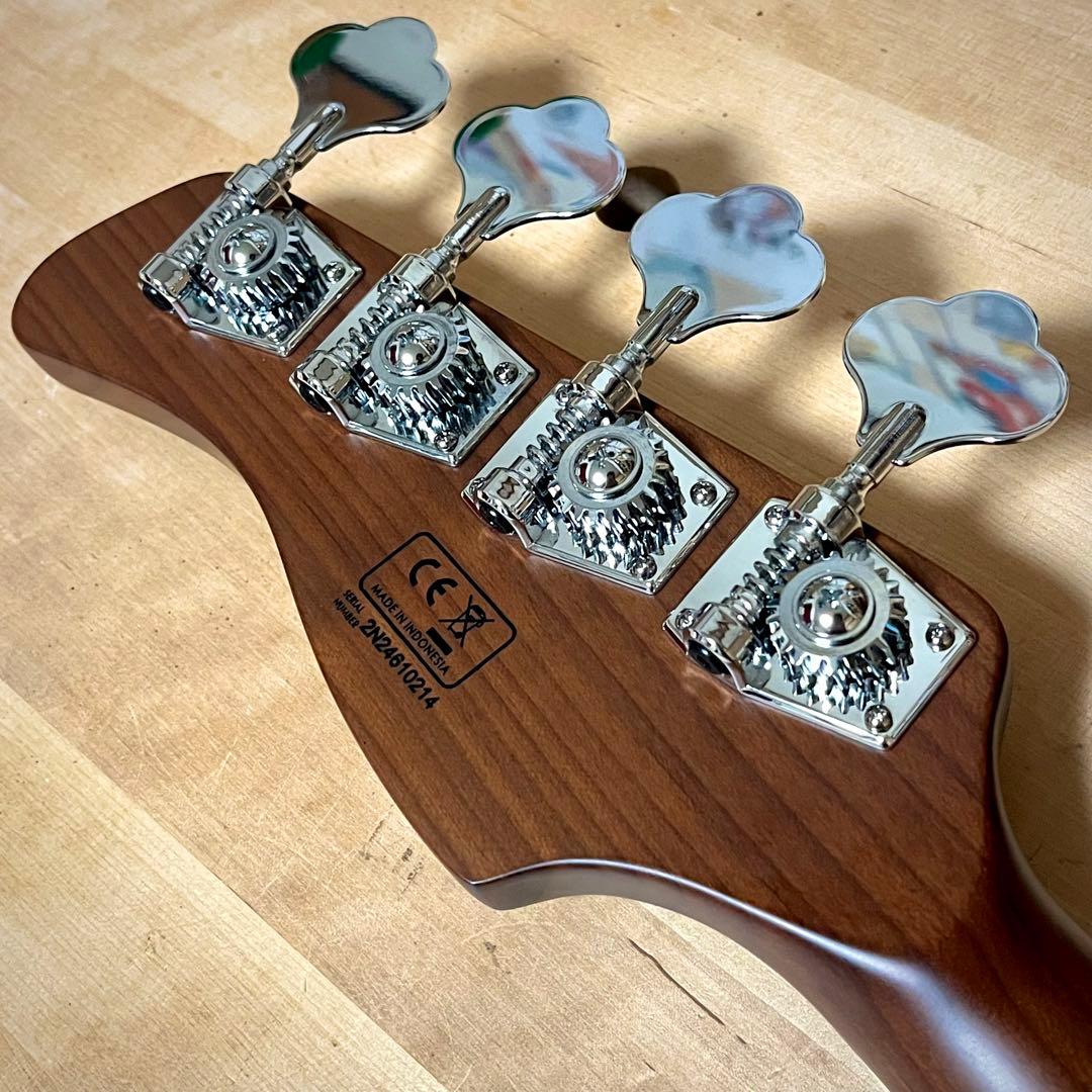 新品同様 Sire / V5R Alder-4 ※fender sadowsky