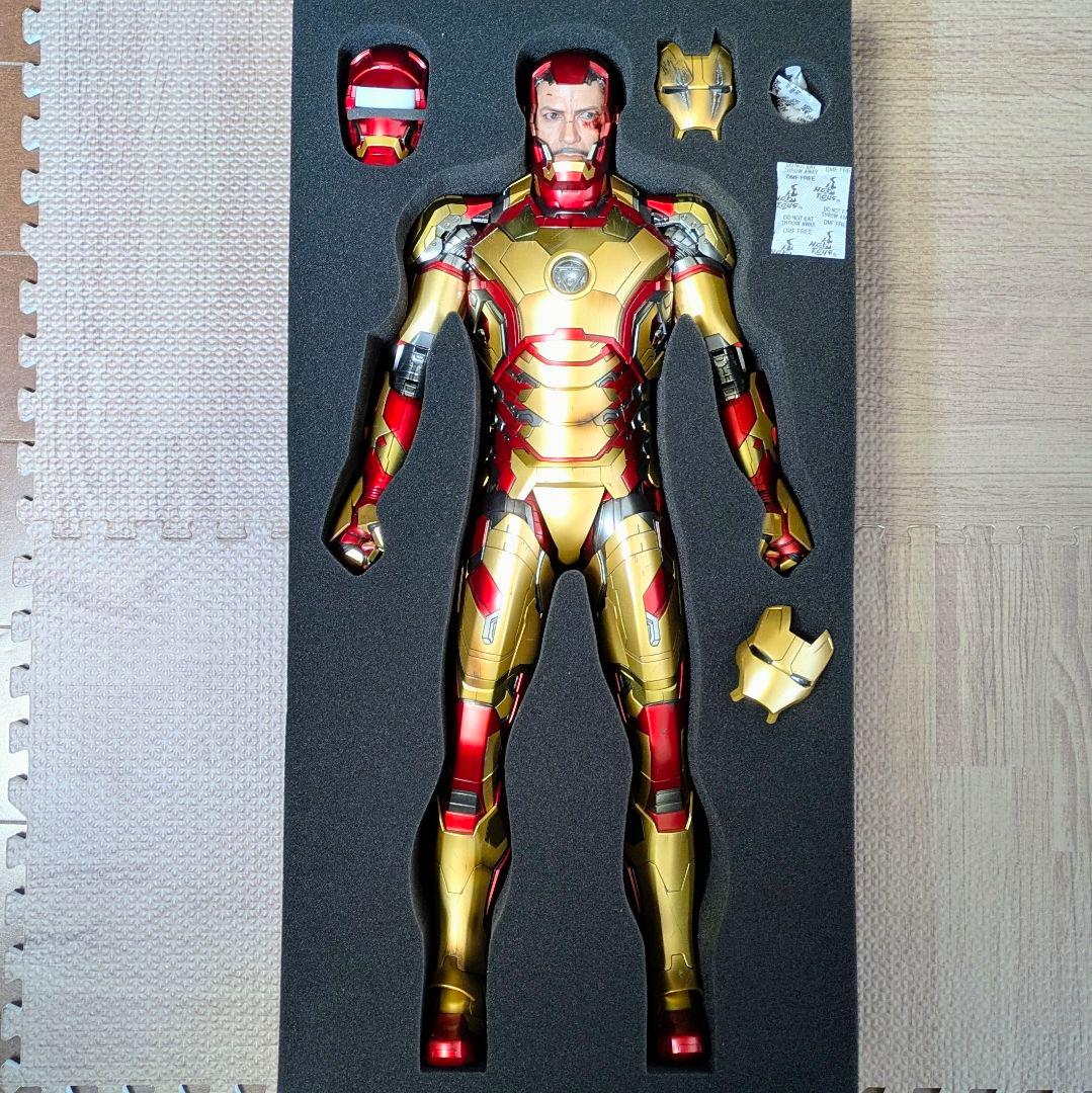ホットトイズ 1/4 QS008 アイアンマン マーク42 　スタンド欠品