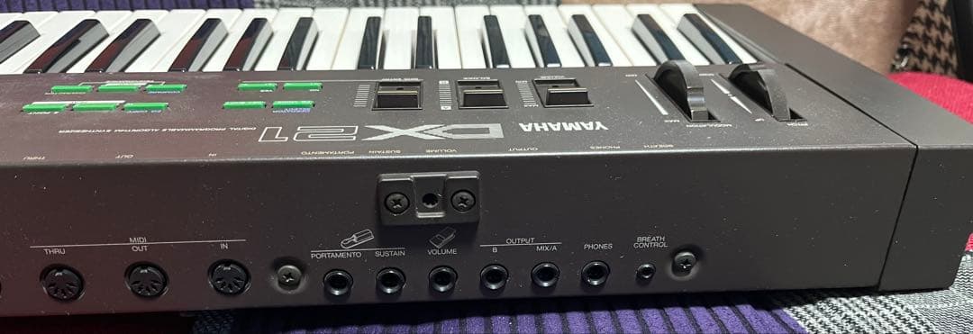 YAMAHA DX21 シンセサイザー