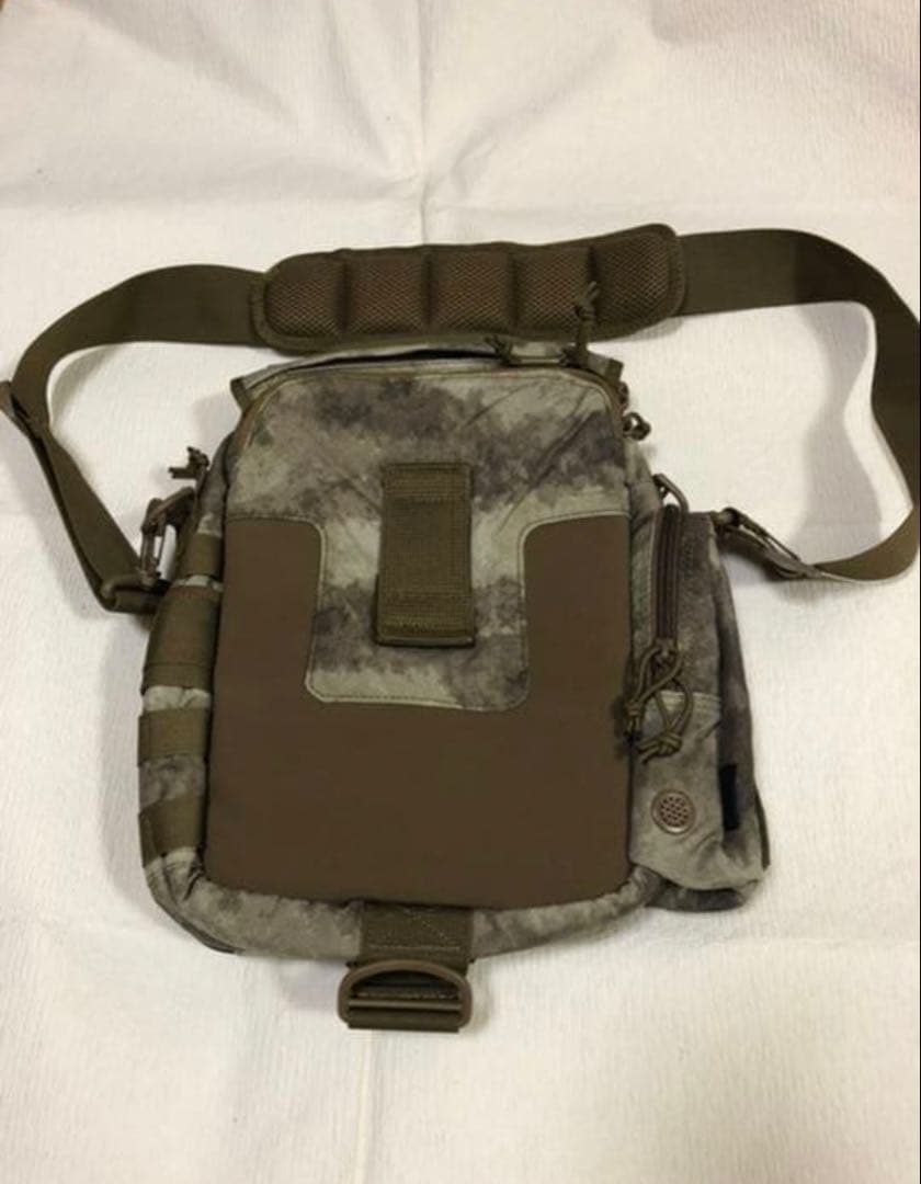 Hazard 4 KATO メッセンジャーバッグ