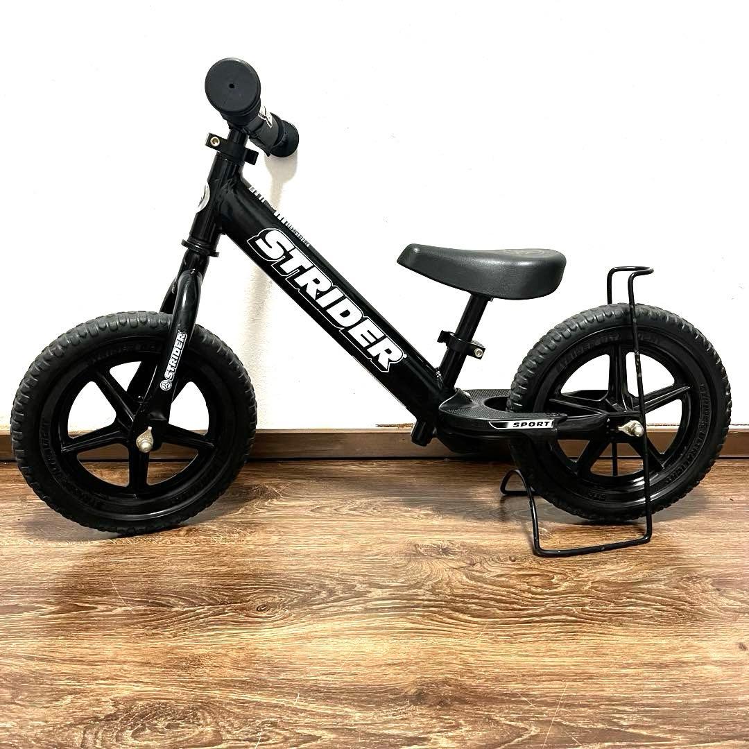 ひーちゃん　ストライダー スポーツ ブラック 12インチ 付属品多数