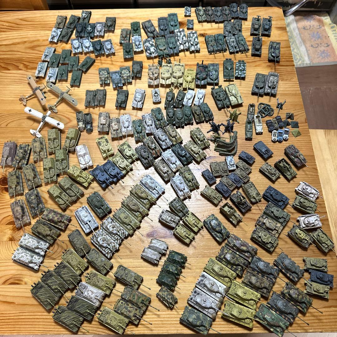 1/144 戦車　自走砲　突撃砲　フィギュア