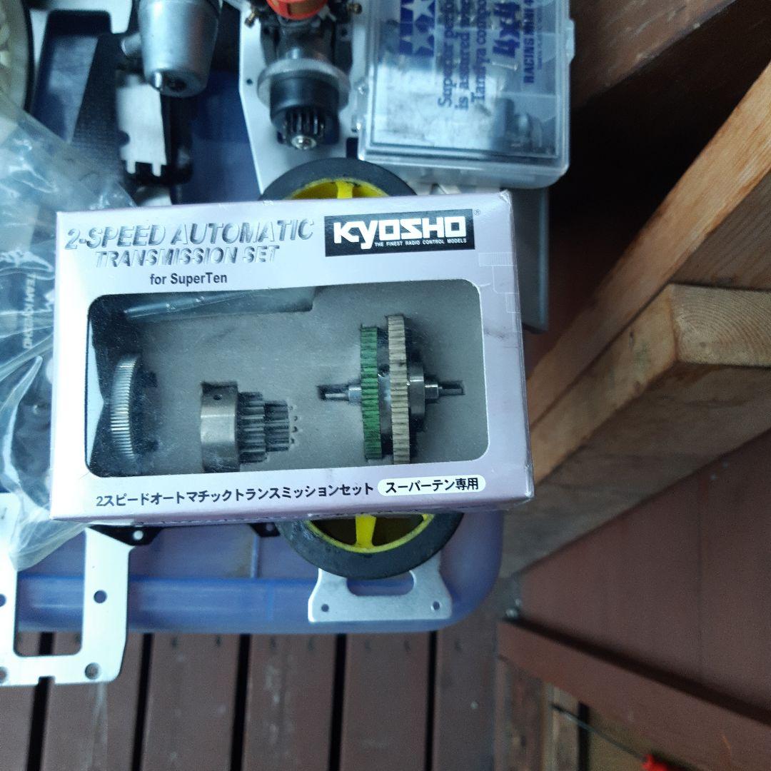 あ*あ様 ジャンク品　京商スーパー10 2台ぶん&OSエンジン 2スピードなど