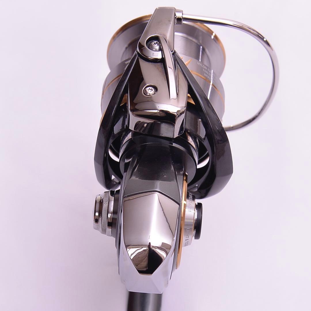 ダイワ ルビアス4000-CXH スピニングリール