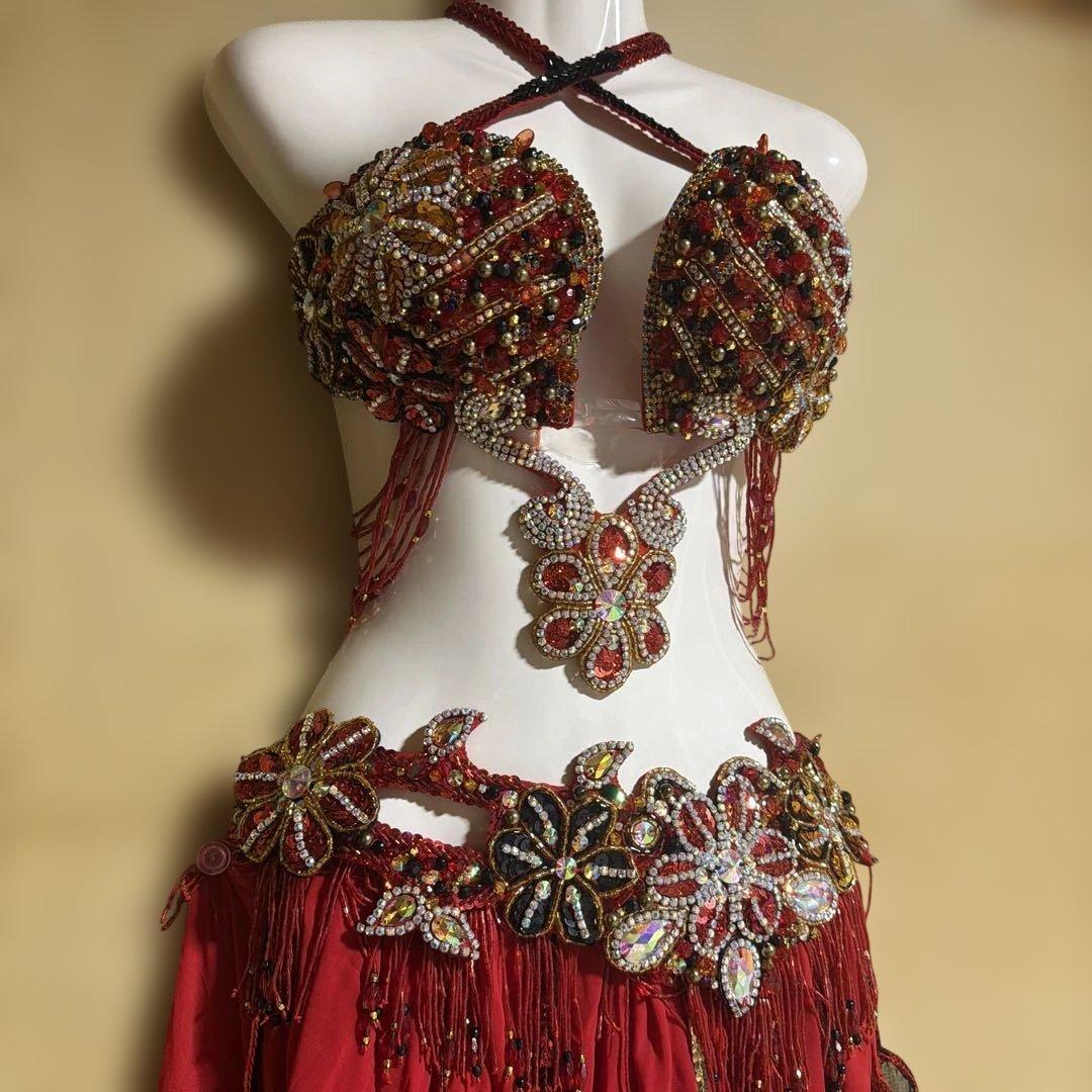 赤と黒のベリーダンスセットアップ