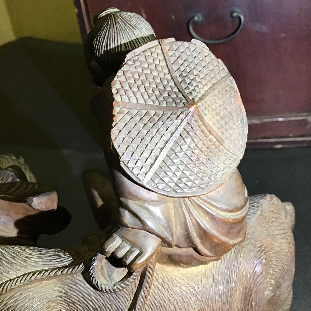 「水牛に乗る童」　極細密木彫刻　水牛玉眼　明治期