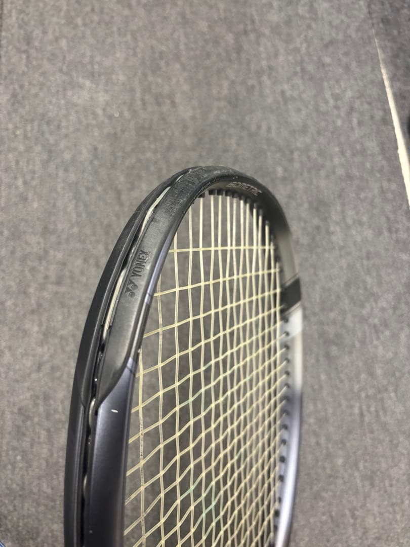 ヨネックス Eゾーン100 限定ブラック&シルバー