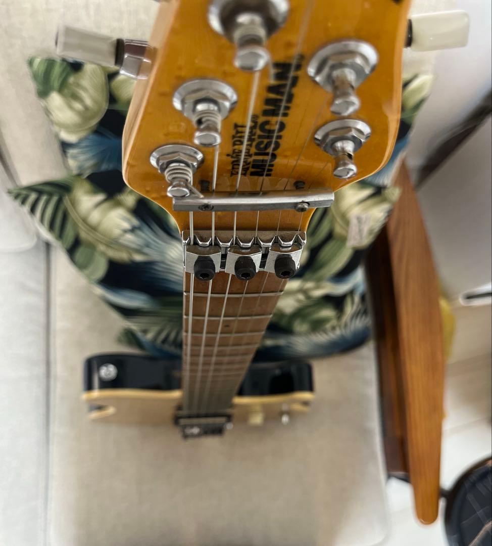 musicman axis （USA）gold w/trem Dチューナー