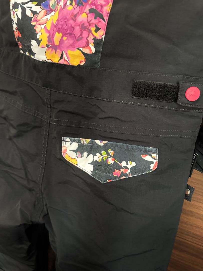 Burton キッズ　スキーウェア S ブラック/フラワー