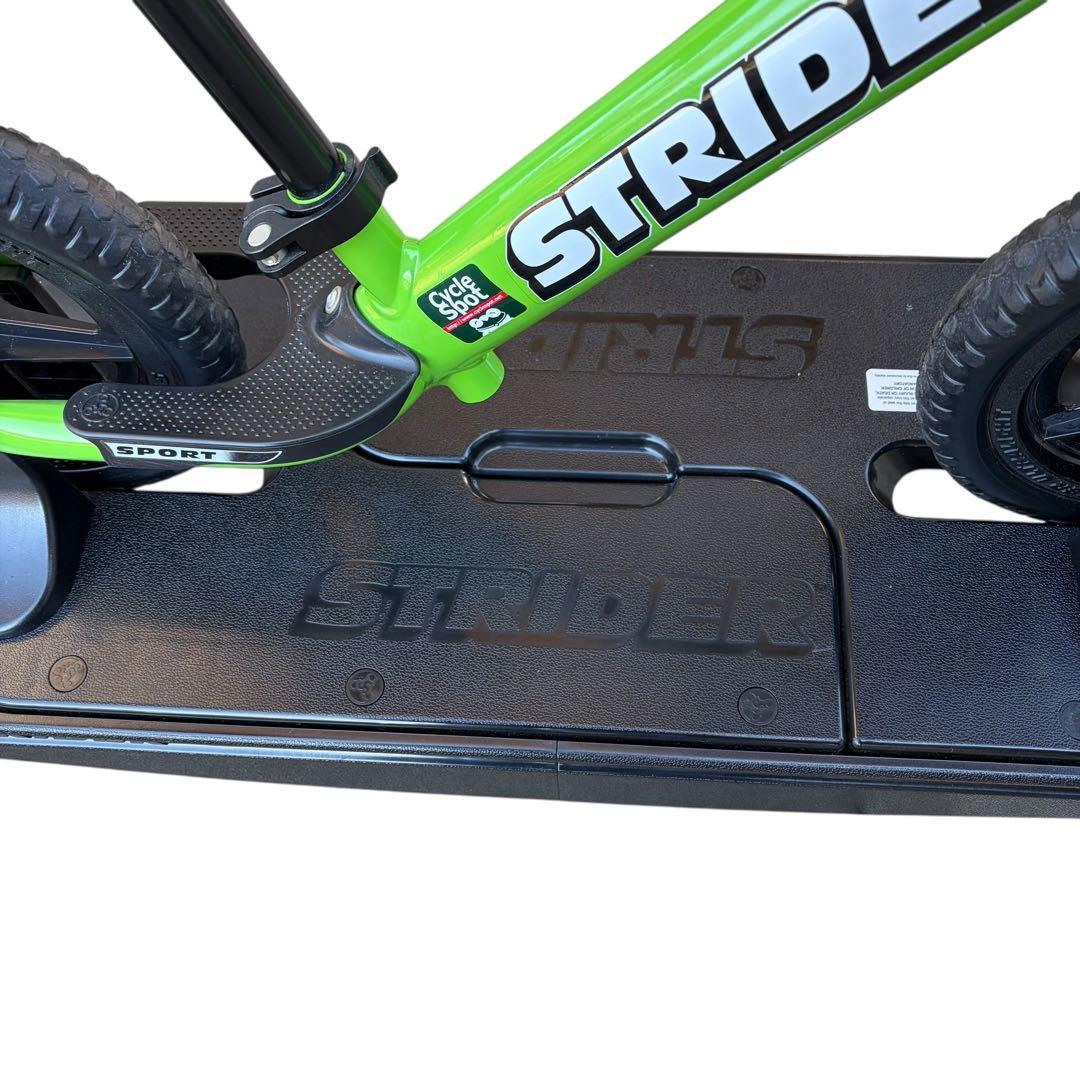 【極美品】STRIDER ストライダー 12インチ グリーン ロッキングベース付