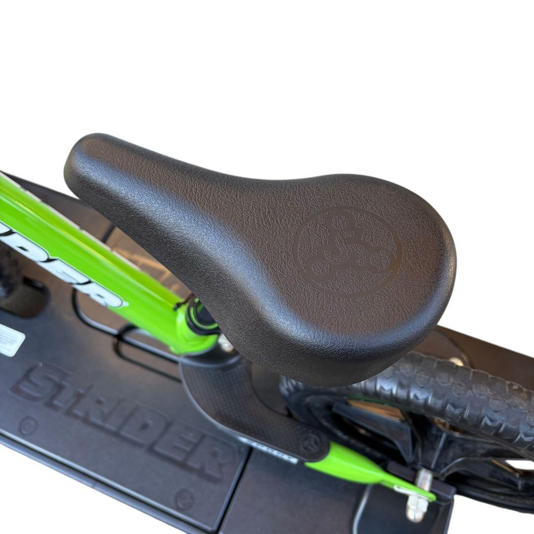 【極美品】STRIDER ストライダー 12インチ グリーン ロッキングベース付