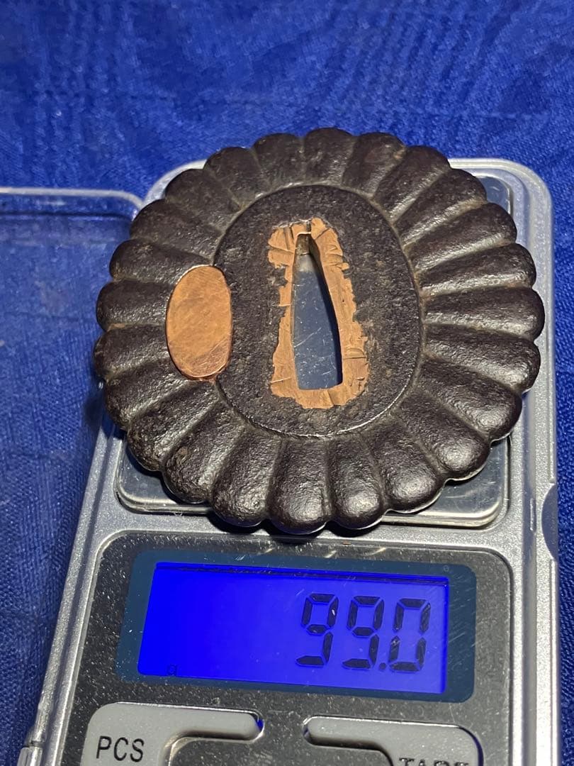 鍔　日本刀　鉄鍔　銅象嵌　菊