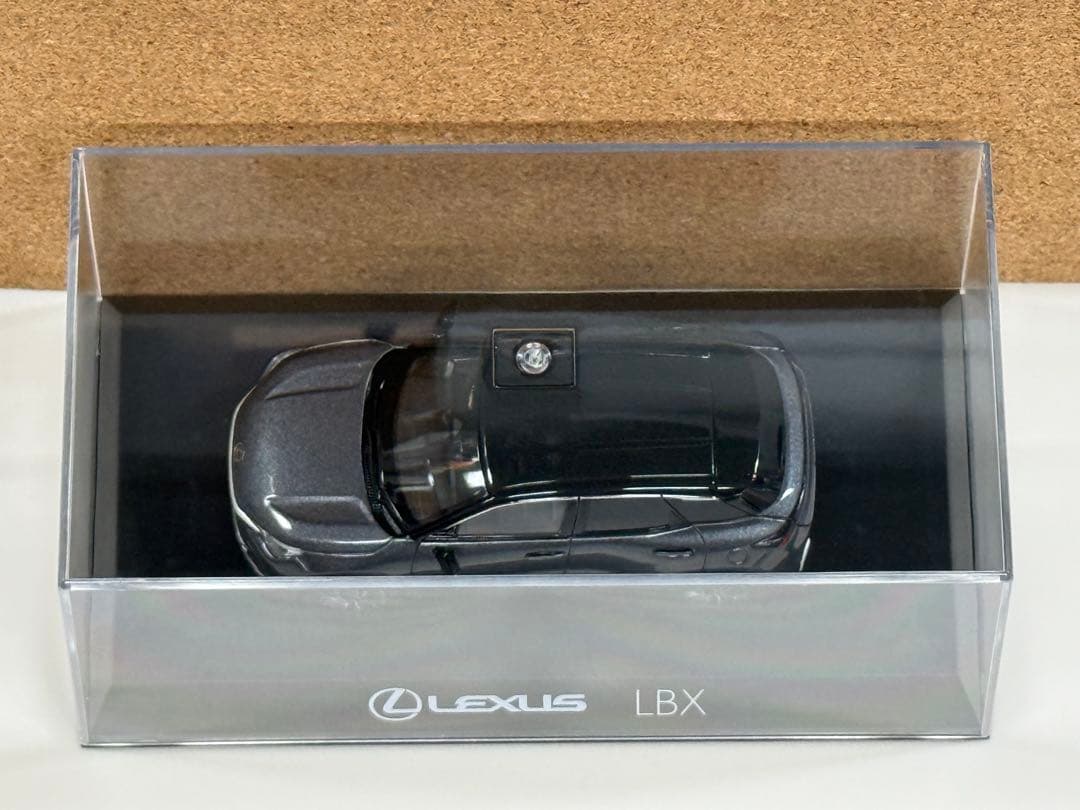 【新品】京商 レクサスLBX ミニカー ソニッククロム 1/43