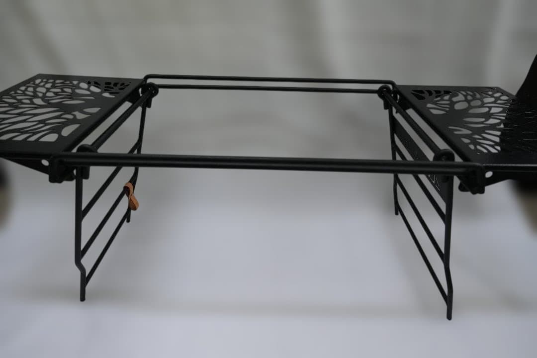 葉月　BLACKDESIGN　プレート２枚付き（ツリー柄）