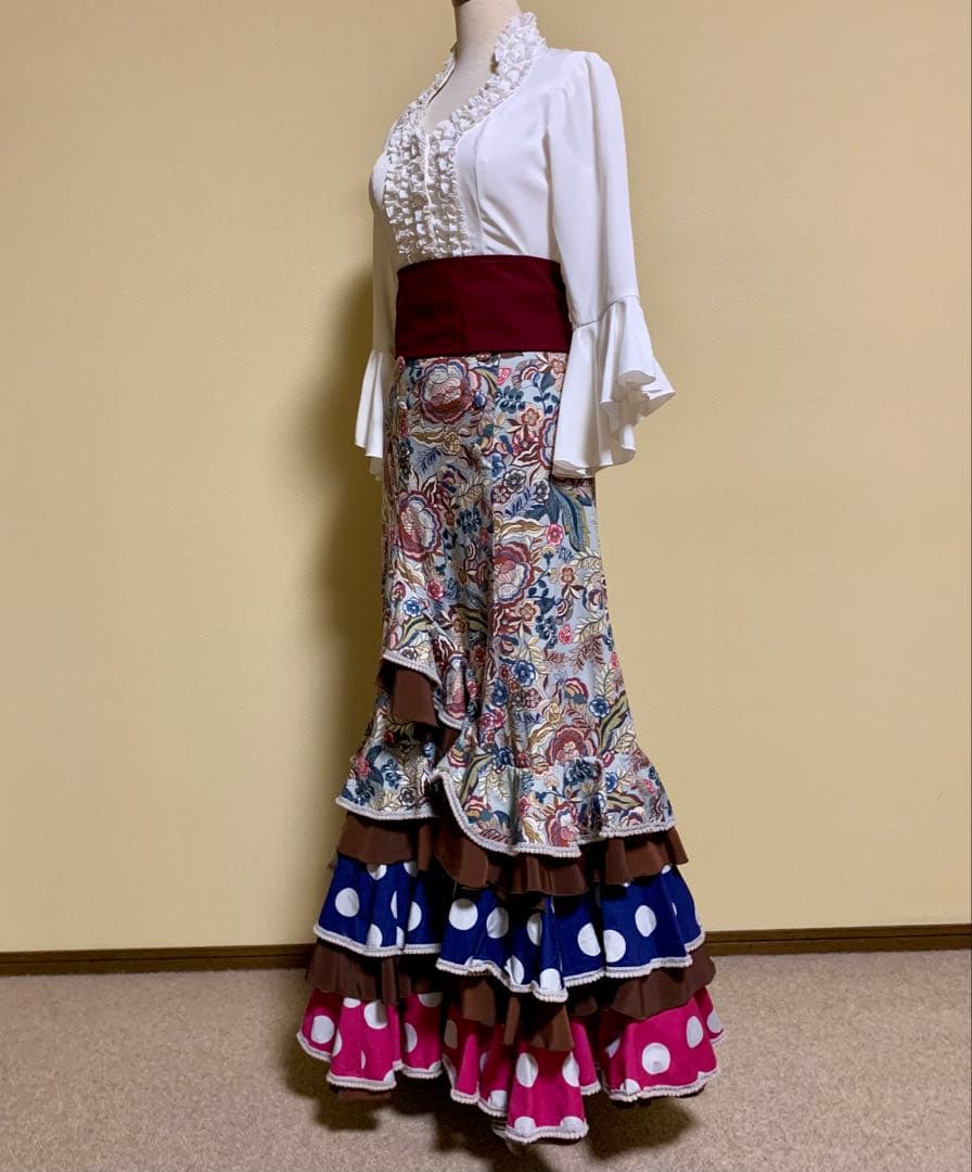 フラメンコ衣装　Mari Quita 上下➕ブラウス➕ウエストリボンの4点セット