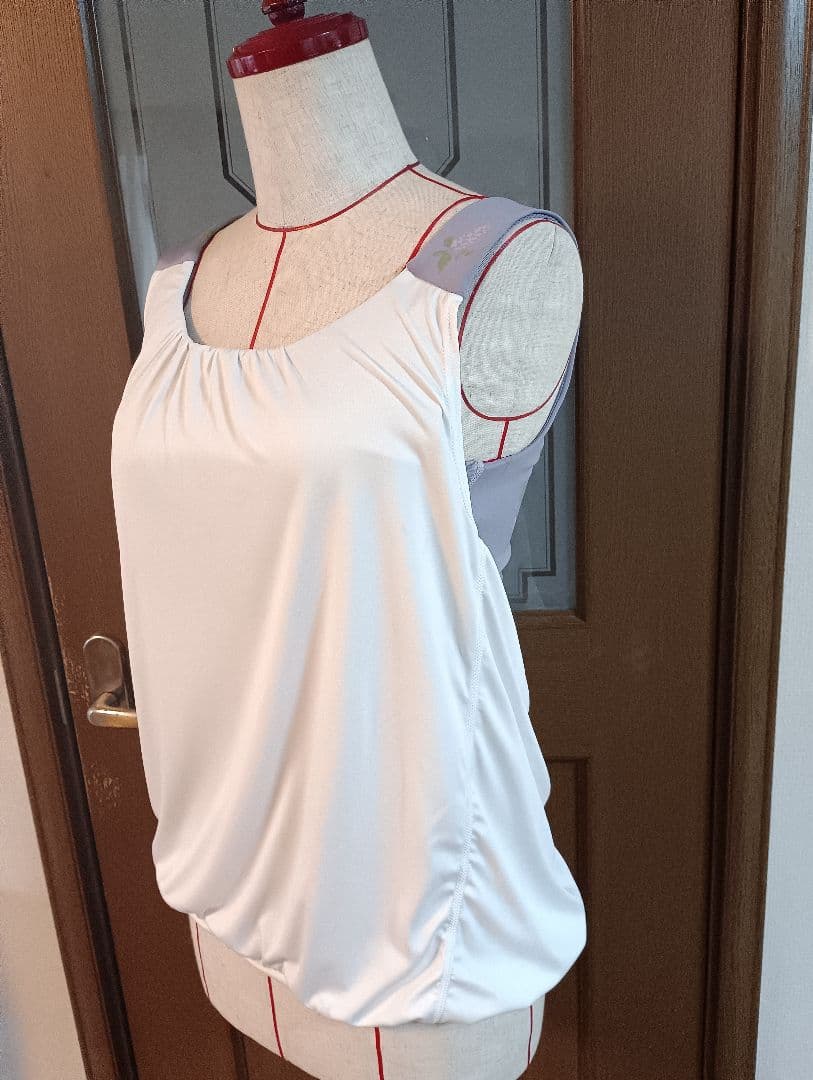 ヘアーバンドおまけ付　試着のみSUKALAフラワーブーケカバータンクトップ　L