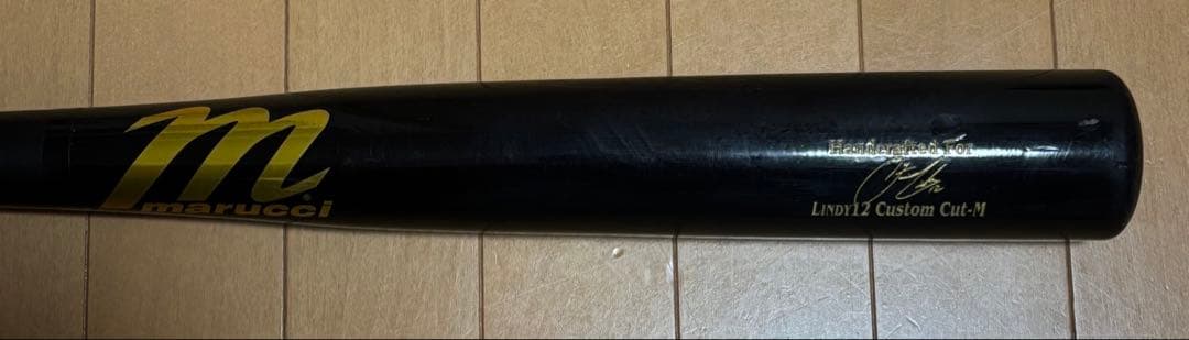 marucciサイン刻印入り84cm880g木製バット　フランシスコ・リンドーア