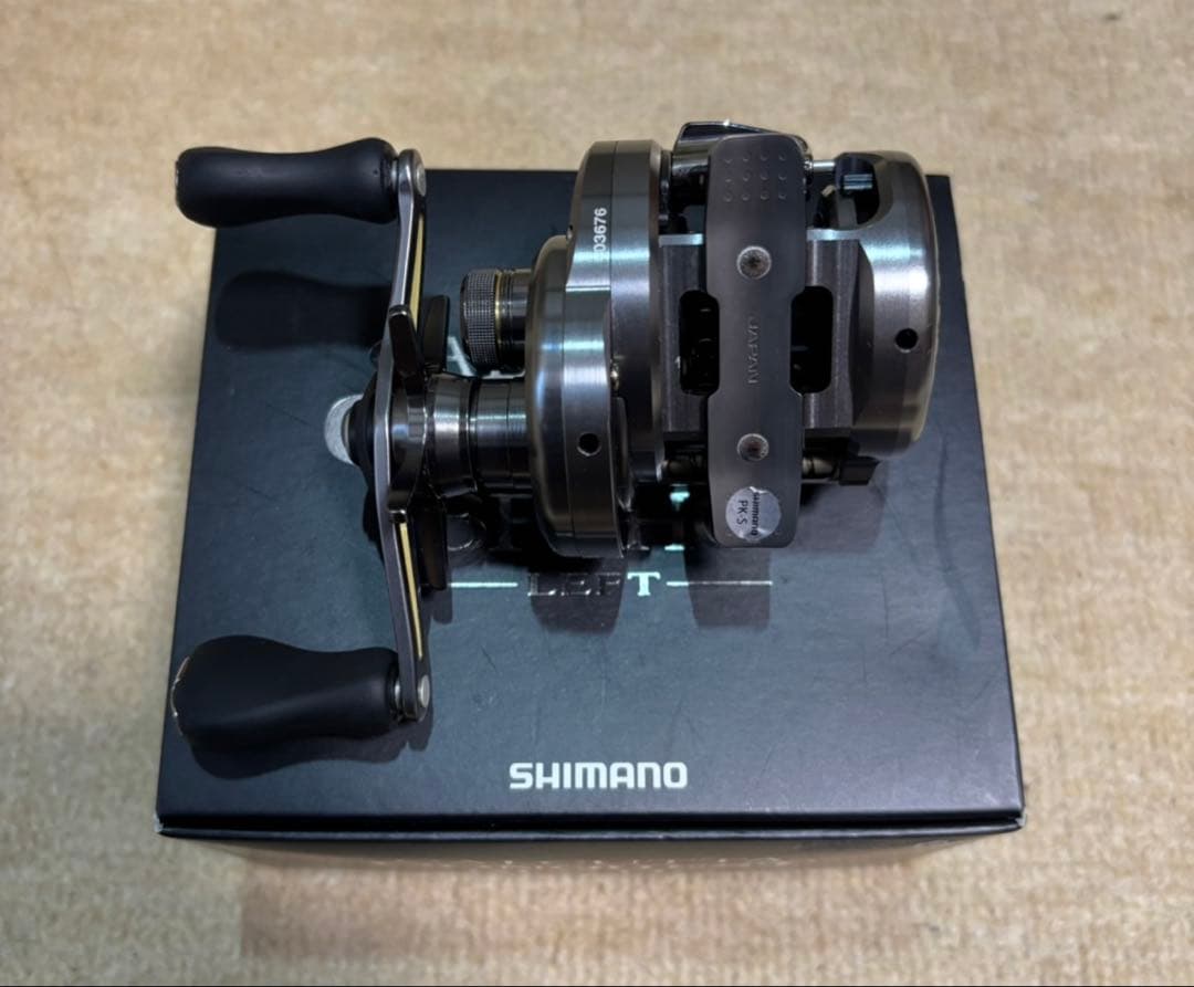 【極美品】シマノ　カルカッタコンクエストBFS HG 左ハンドル