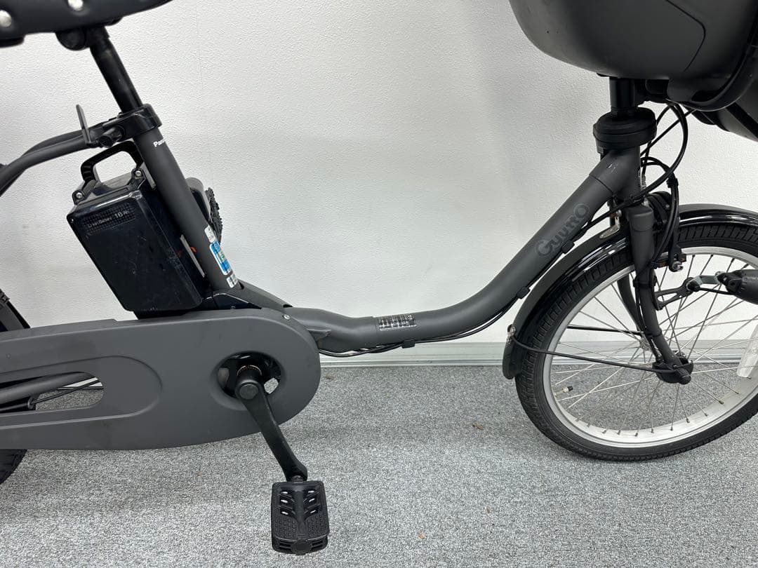 2022年モデル　超美品　パナソニックギュット クルームDX 3人乗り　人気車種