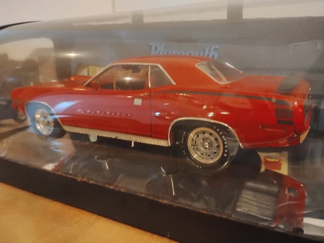 1970 PLYMOUTH HEMI 'CUDA 1/18 クーダ MOPAR