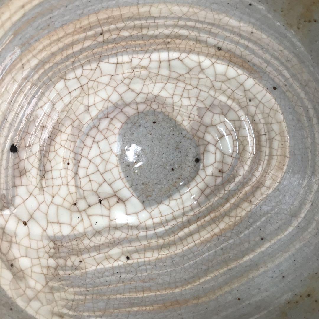 Ｎ５８　茶碗　『山田健吉造』『表千家　堀内宗完　箱書』『彫刷毛目茶碗』　共箱