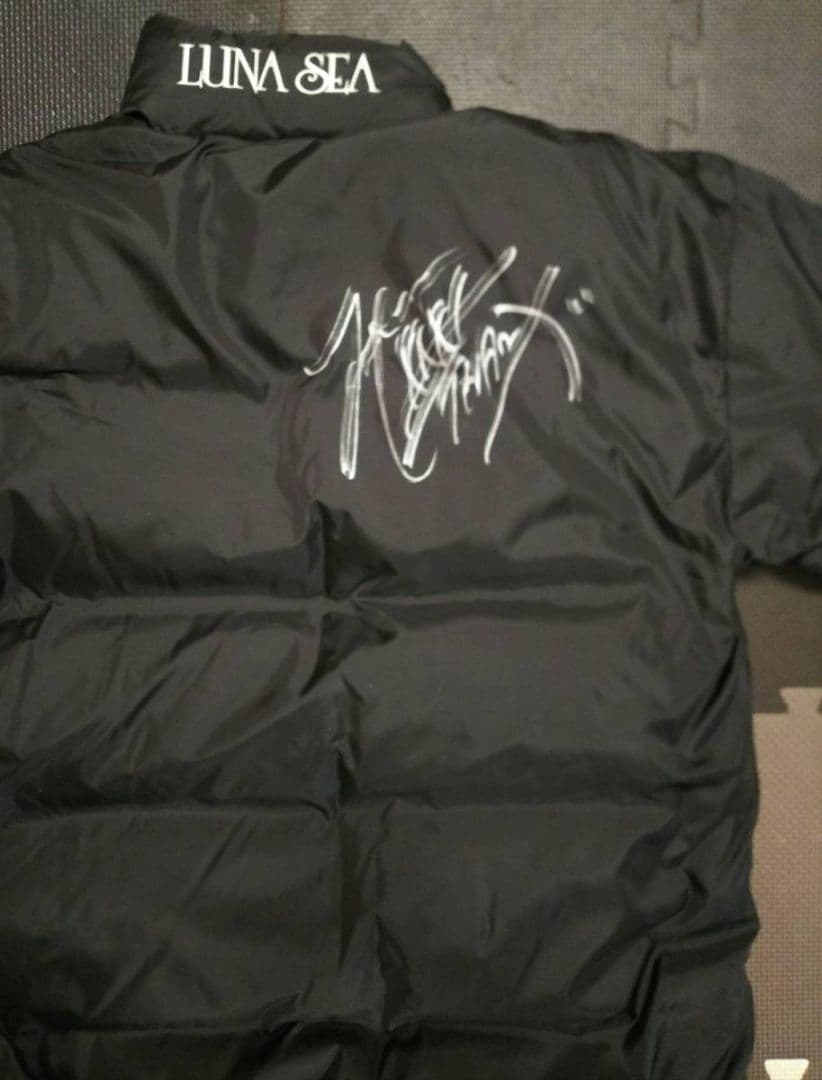 ルナシー直筆サイン入り☆ダウンコート河村隆一INORAN小野瀬潤Jさんリーボック