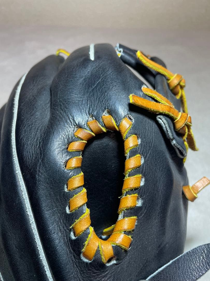 野球　硬式用　グローブ 黒とオレンジ