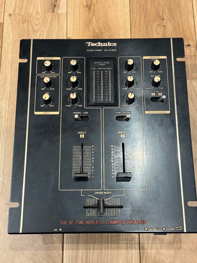 Technics DJ1200ミキサー クロスフェーダー搭載