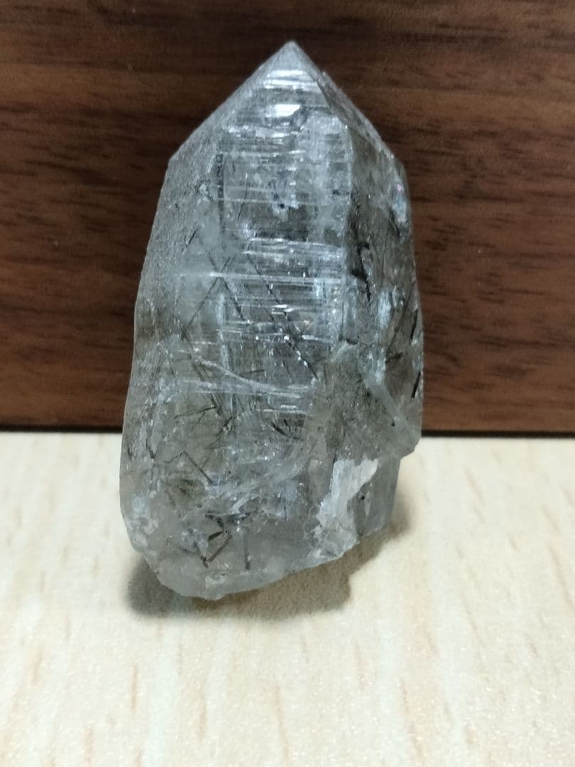 508国産鉱物　山梨県　塩山竹森山　天然水晶　　トルマリン入り水晶