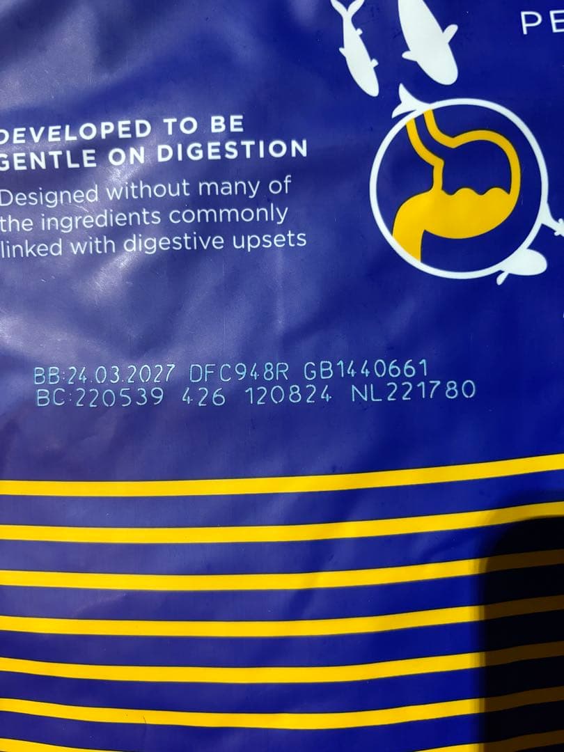 フィッシュ４ドッグ　ホワイトフィッシュ　１５キロ