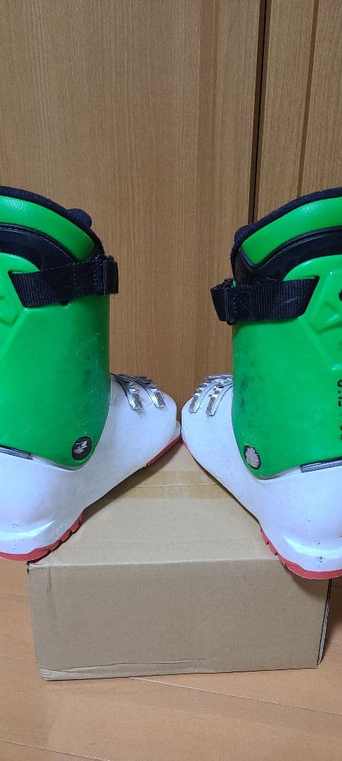 スキーブーツ　ジュニア　ダルベロ