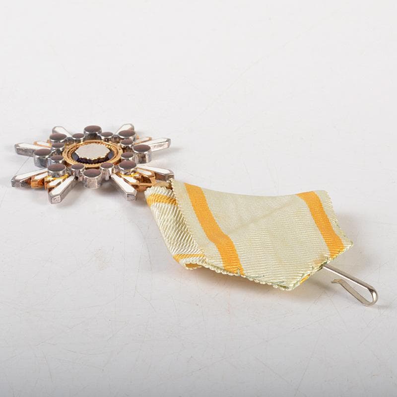 勲章　記章　徽章　勲五等瑞宝章　ケース付　N　6526