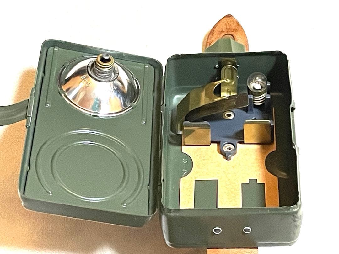 【ドイツ軍】野戦用シグナルライト(単一電池仕様　懐中電灯) フラッシュライト