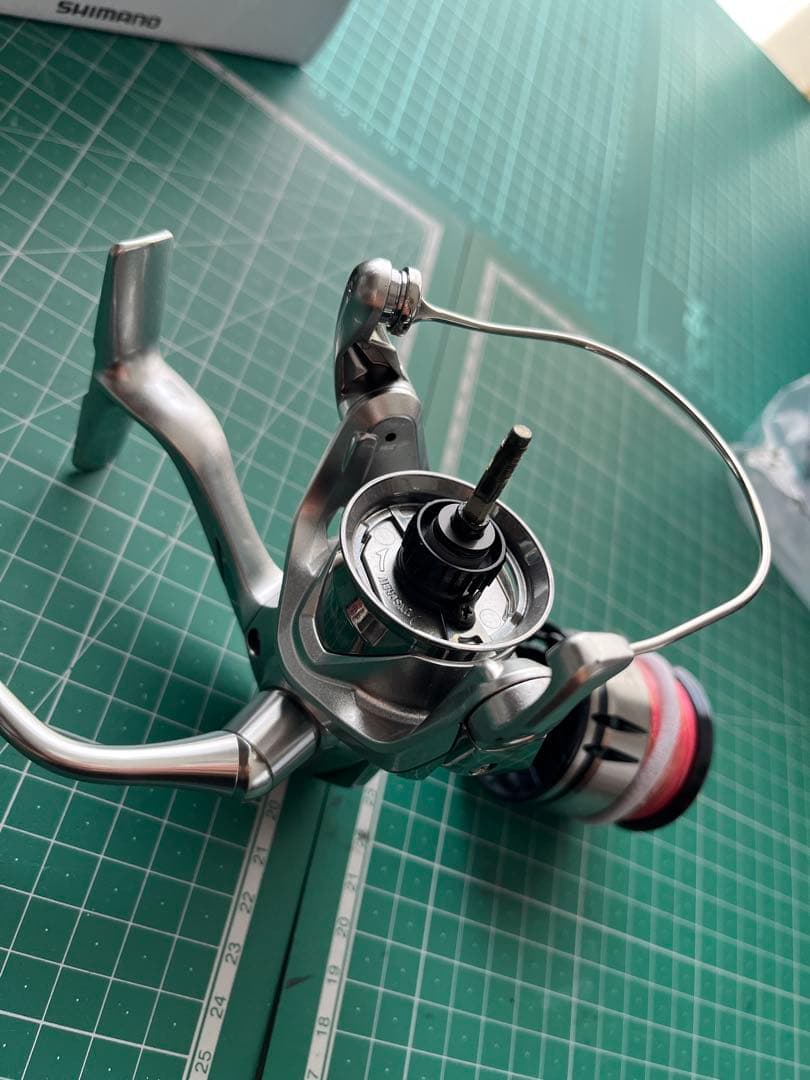 SHIMANO STRADIC19 C3000 スピニングリール