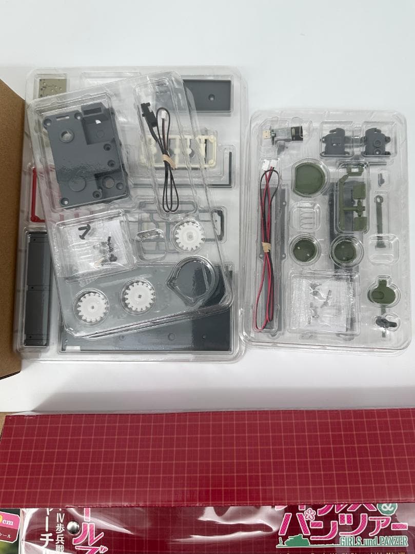 アシェット ガールズ&パンツァー チャーチルMk.VIIをつくる101～109