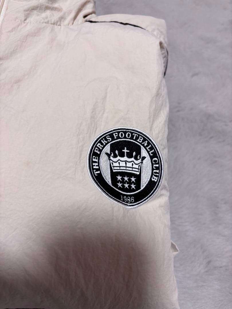 umbroナイロントラックジャケット サッカー アウター ジャージ