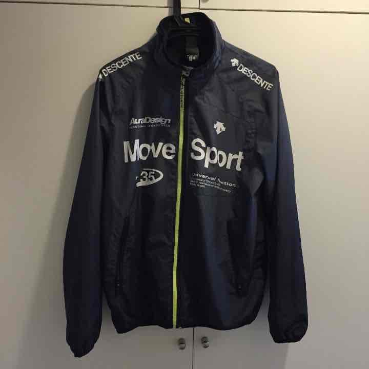 ウィンドブレーカー デサント MoveSport