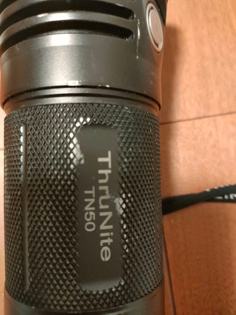 ThruNite TN50 懐中電灯